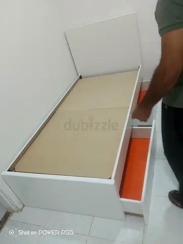 Single white storage bed with drawers - good condition