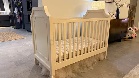 William Sonoma Eva Cot with SnuzPod Duo2 Mattress