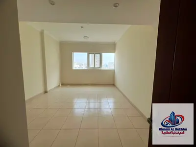فرصتك تبدأ من بيت جديد في القليعة غرفة وصالة أول ساكن، بتكييف مركزي وغاز مركزي ومطبخ مجهز بالخزائن، في منطقة قريبة من الخدمات اليومية والطرق الرئيسية.