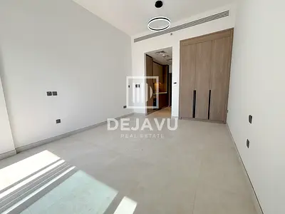 Bright & Airy Studio Apartment for Sale | VOT