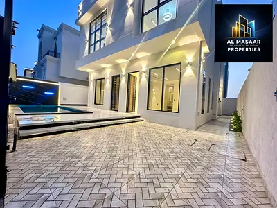 فاخرة للبيع في الحليو بتصميم وتشطيب شخصي مسبح خاص وبسعر شامل الكهرباء والمياه وروسوم التسجيل مما يوفر التكلفة والتملك الحر مدي الحياة