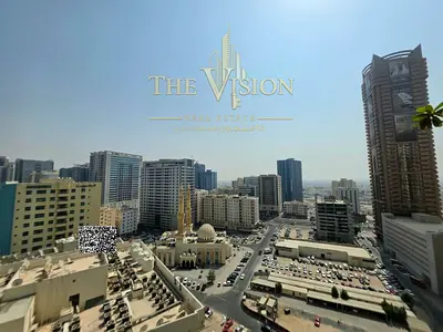 2bhk For sale: Closed kitchen with city view