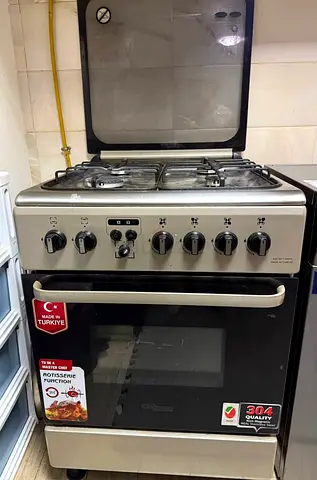 Stainless steel 304 Used Gas stove for sale in Dubai south