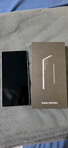 Samsung Galaxy S25 Ultra (boxed) - Excellent Condition