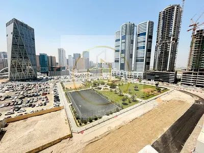غرفتين ماستر وصاله في الممزر مع باركينج مجاني بلكونه موزع اول ساكن مساحات واسعه اطلاله مفتوحه