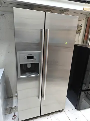 Siemens Side by side Refrigerator water dispenser ice maker