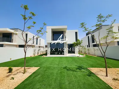 Vacant | Golf Course Views | Standalone Villa