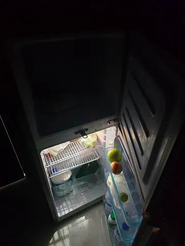Fridge / refrigerator