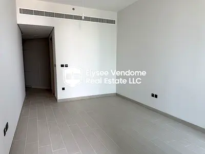 Ready I vacant I prime location