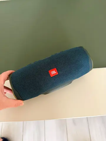 JBL Charge 4 – Blue – Original – Excellent Condition