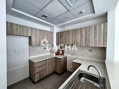 Spacious | Mid Floor | Ready to move