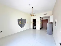 Spacious Studio ! Open View ! Vacant