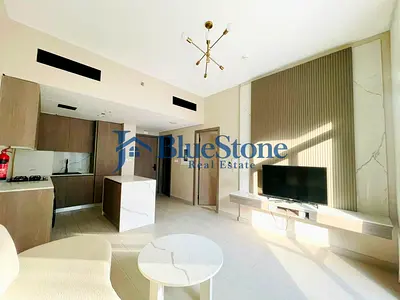 One Bed with Pool View | Vacant