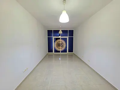 Chiller free studio | 12 cheques payments