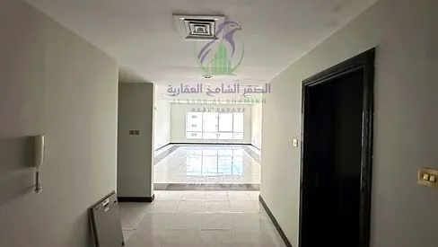 أفخم 4 غرف وصالة على كورنيش المجاز 1 | مساحات ضخمة وإطلالة مفتوحة | تكييف مجاني | غرفة خادمة و5 حمامات | 4 أو 6 دفعات
