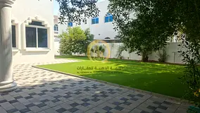 For sale: a unique villa in the Al Fisht area, Sharjah Emirate, in a prime location close to the sea