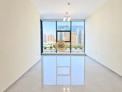 Easy access to metro modern style lavish huge 3bhk with Maids room