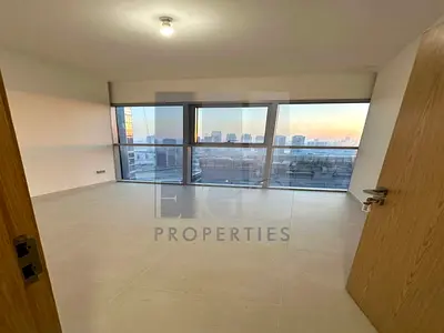High Floor | Smart Layout | Community View