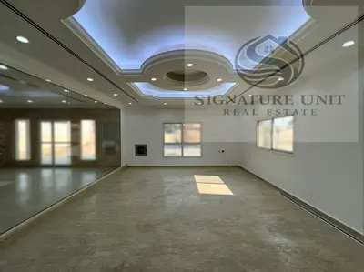 Spacious 5 BR Villa | Dual Kitchen | Private Garden