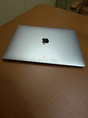 MacBook Pro 13-inch M1 (Battery Health - 77% + Service Recommended)