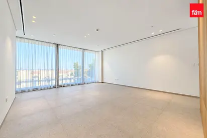 Burj Khalifa View | Spacious | Prime Location