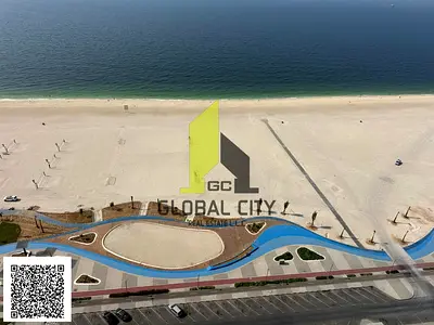 شقة فاخرة ومميزة جدًا بإطلالة بانورامية ساحرة وكاملة على البحر | موقع استثنائي على الواجهة البحرية | أسلوب حياة راقٍ ومرافق ترفيهية | 1,250,000درهم