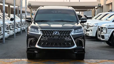 2020 Lexus LX 570 Signature GCC Specs in Pristine Condition