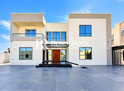 Brand-new villa | Corner | High fishing| Negotiable