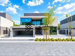 Luxury 5BHK Signature Villa For Sale | Elevator | Private Pool | Huge Garden Area | Below OP | Freeh