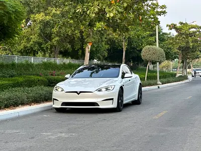 2023 Tesla Model S Plaid GCC Specs