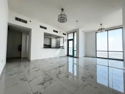 Spacious Layout | Corner Unit | Canal View