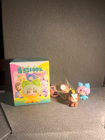 Cute collectible blind box figures - set of 4 small toys with original box