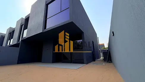 Luxurious 5 Bedroom villa || Corner unit || brand new ||