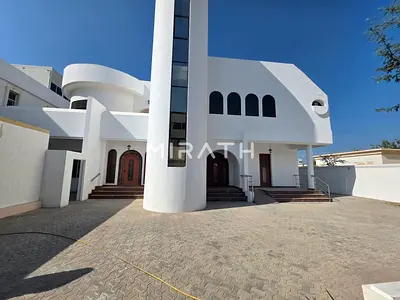FULLY RENOVATED 5BR VILLA NEXT TO THE BEACH