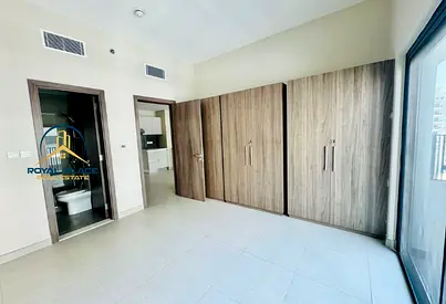 STAFF & FAMILY | UNFURNISHED | MIDDLE FLOOR
