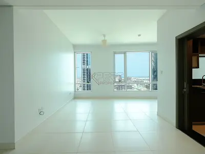 High Floor Apartment | Canal Views | Spacious Unit