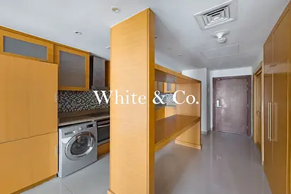 Nice view|1 BR| U-Bora Tower, Business Bay