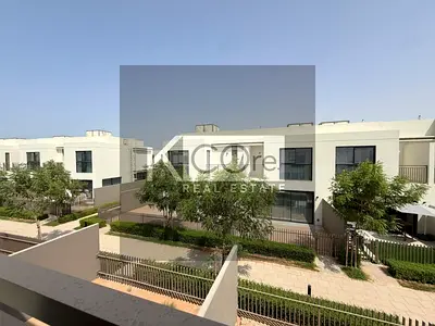 HOT DEAL! 2-BEDROOM TOWNHOUSE FOR SALE