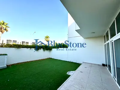 Furnished | Single Row | Close to amenities |
