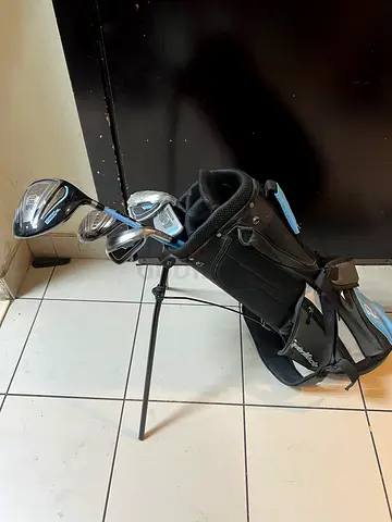 RORY 4+ Blue Kids Golf Set. 750dhs