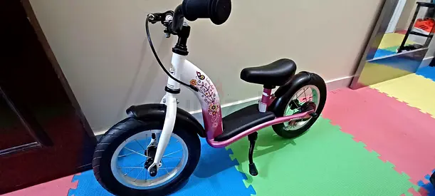 Kids balance bike very good condition