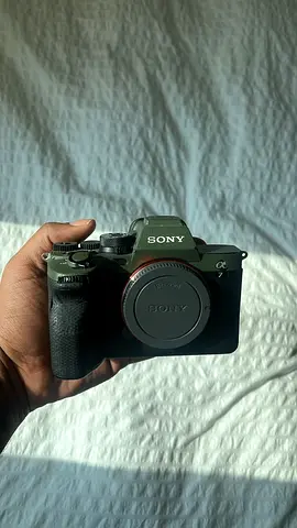 Sony Alpha a7 m4(Body Only) - Good Condition