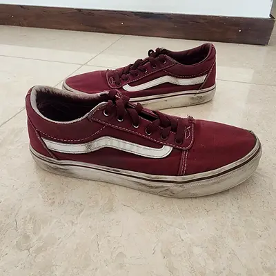 Vans Old Skool maroon low top sneakers (size EU 36,5)
