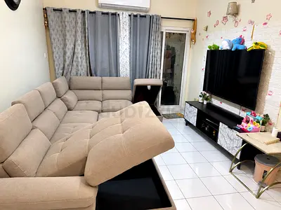 🔥🚨 DUBAI BARGAIN ALERT! 6-SEATER SOFA CUM BED FOR JUST AED 2,000! 🚨🔥
🛋️ Paid AED 4,780.