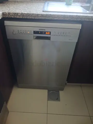 Siemens stainless steel built-in dishwasher - good working condition