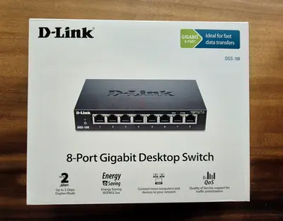 D-Link DGS-108 8-Port Gigabit Desktop Switch - Used