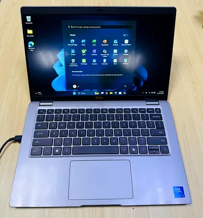 Dell latitude 5450 Bussiness 14-inch Laptop - Intel Core Ultra 5-135U 16GB RAM, 256GB SSD