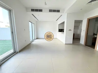 Prime Location | 3-Bedroom Townhouse Villa For Rent in Amaranta 3