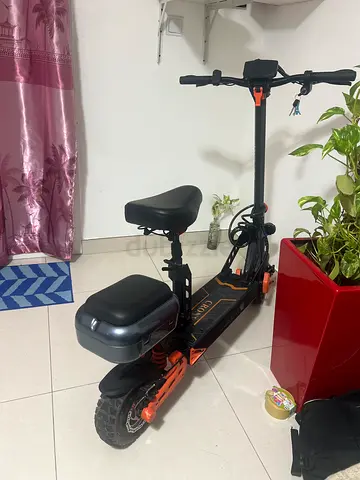 CRONY D2 Pro Electric Scooter with Seat, 1500W Motor, 50-65KM/H Speed,