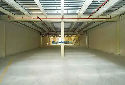 Large Warehouse with Mezzanine | Prime Location| High Ceiling